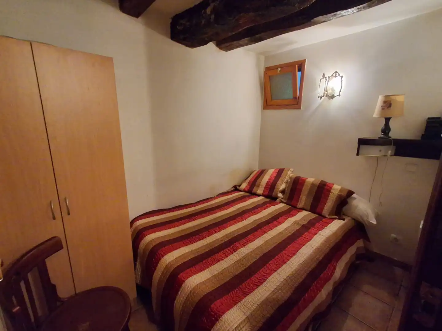 Habitación de Casa adosada en venta en Eslava con Calefacción, Terraza y Amueblado