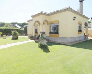 Jardí de Casa o xalet de lloguer en Chiclana de la Frontera amb Terrassa i Piscina