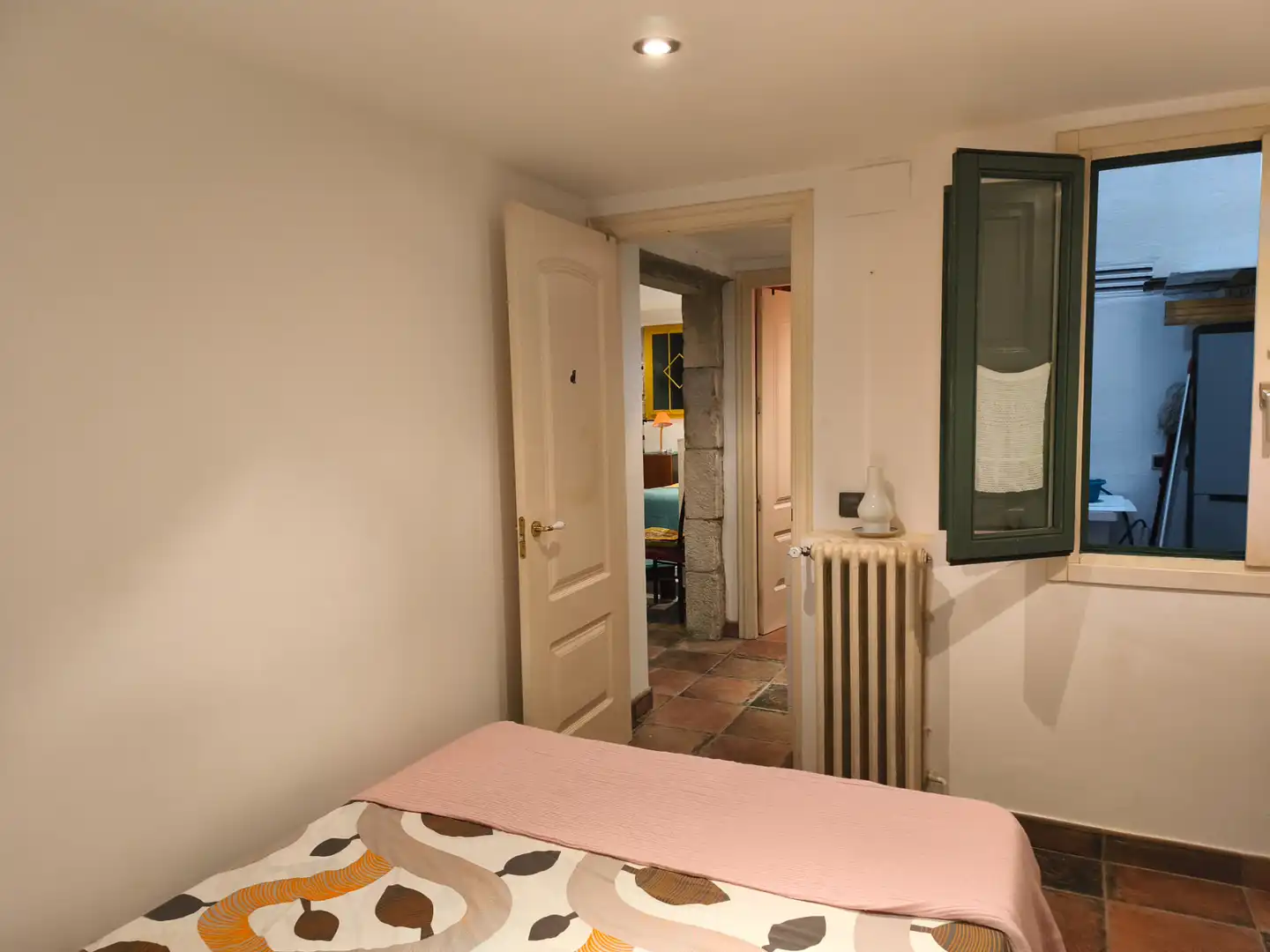 Habitación de Dúplex de alquiler en Girona con Calefacción, Amueblado y Horno