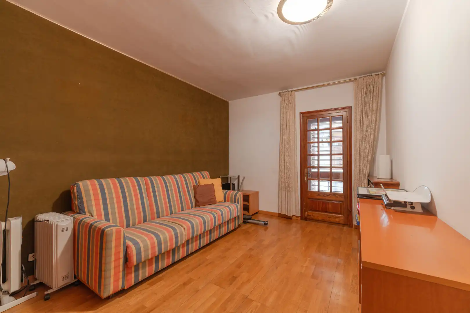Sala de estar de Casa o chalet en venta en La Bisbal d'Empordà con Calefacción, Jardín privado y Terraza