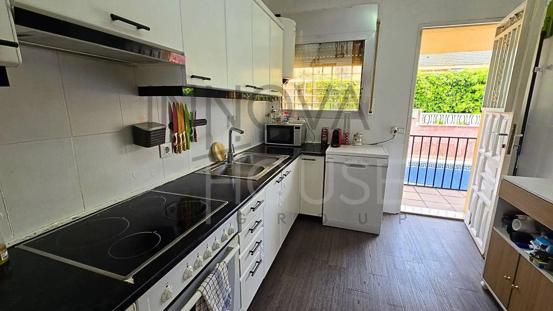 Cuina de Casa o xalet en venda en Creixell amb Aire condicionat, Calefacció i Jardí privat