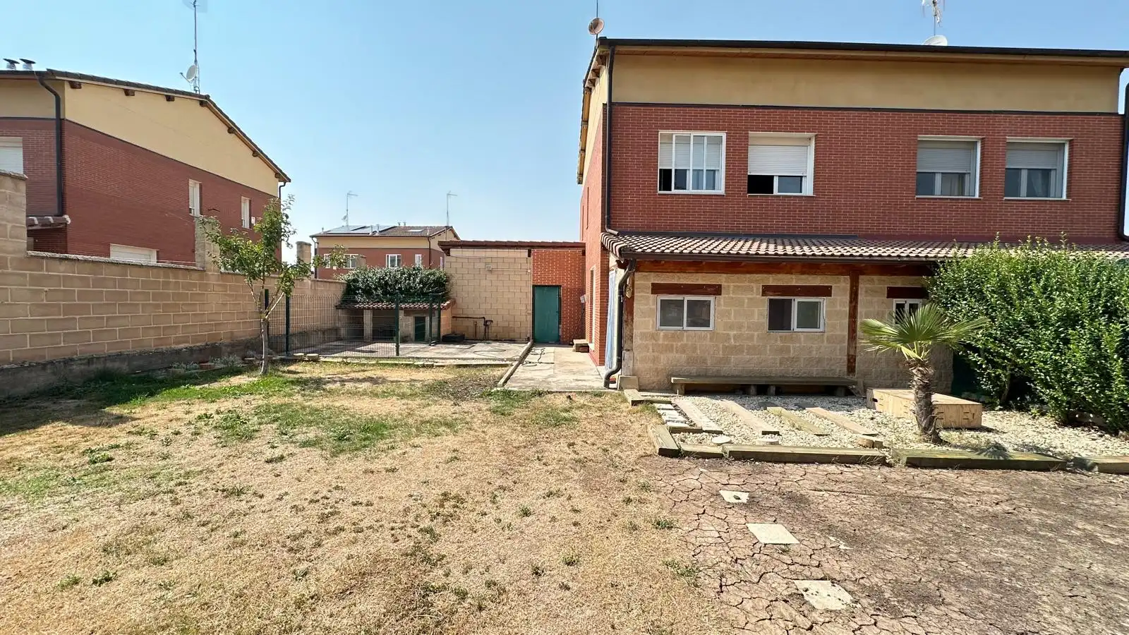 Casa adosada en venda en Revillarruz amb Calefacció, Jardí privat i Parquet