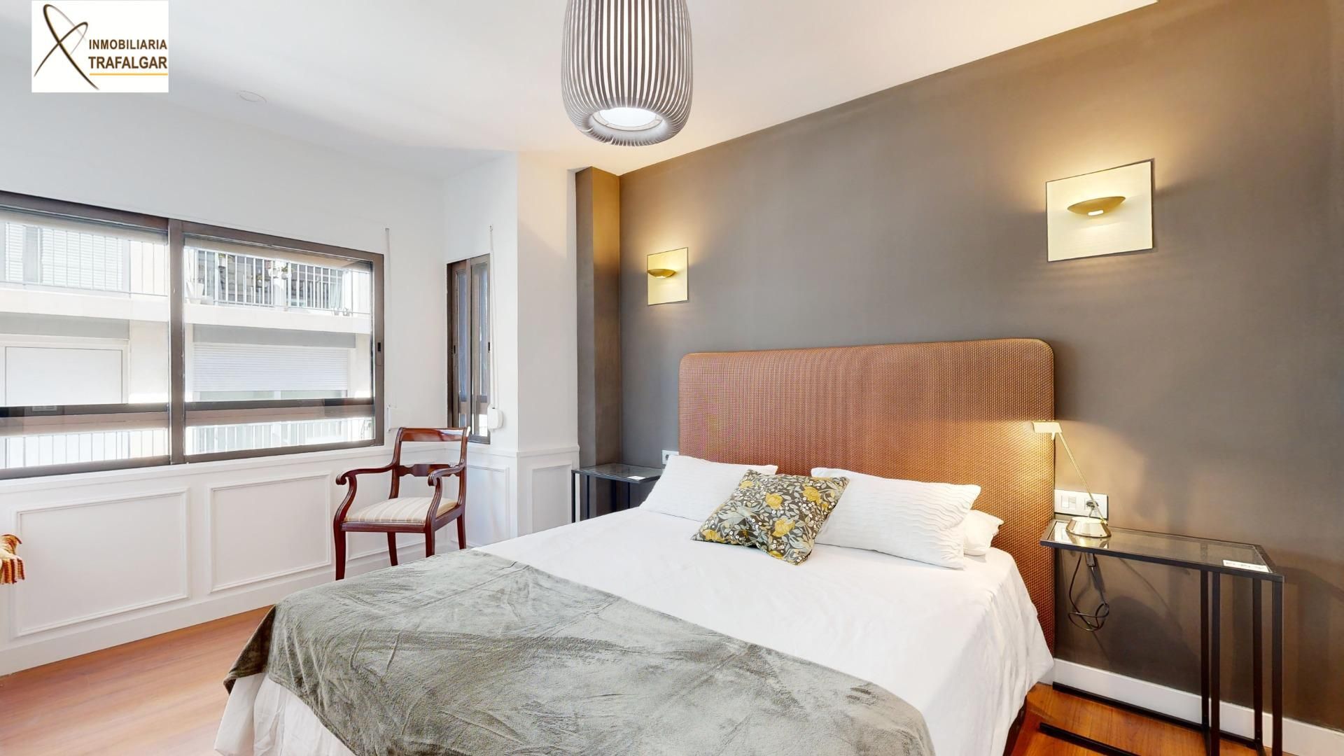 Bedroom of Flat to rent in  Valencia Capital  with Air Conditioner, Heating and Parquet flooring