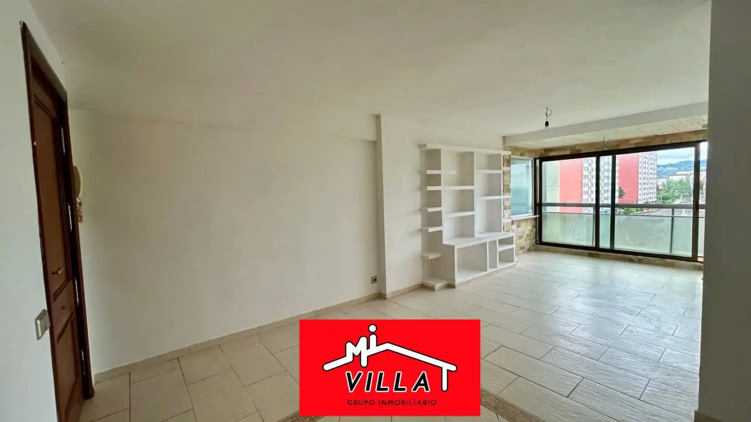 Sala de estar de Piso en venta en Laredo con Calefacción y Terraza