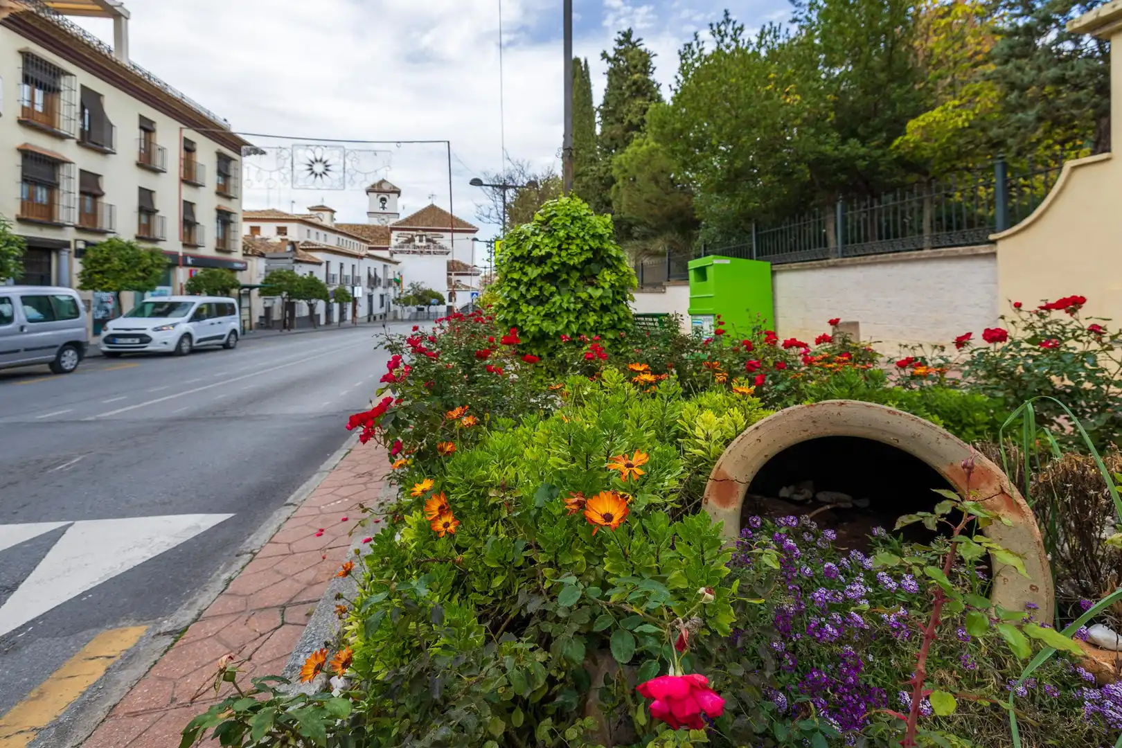Vista exterior de Casa o xalet en venda en La Zubia amb Balcó