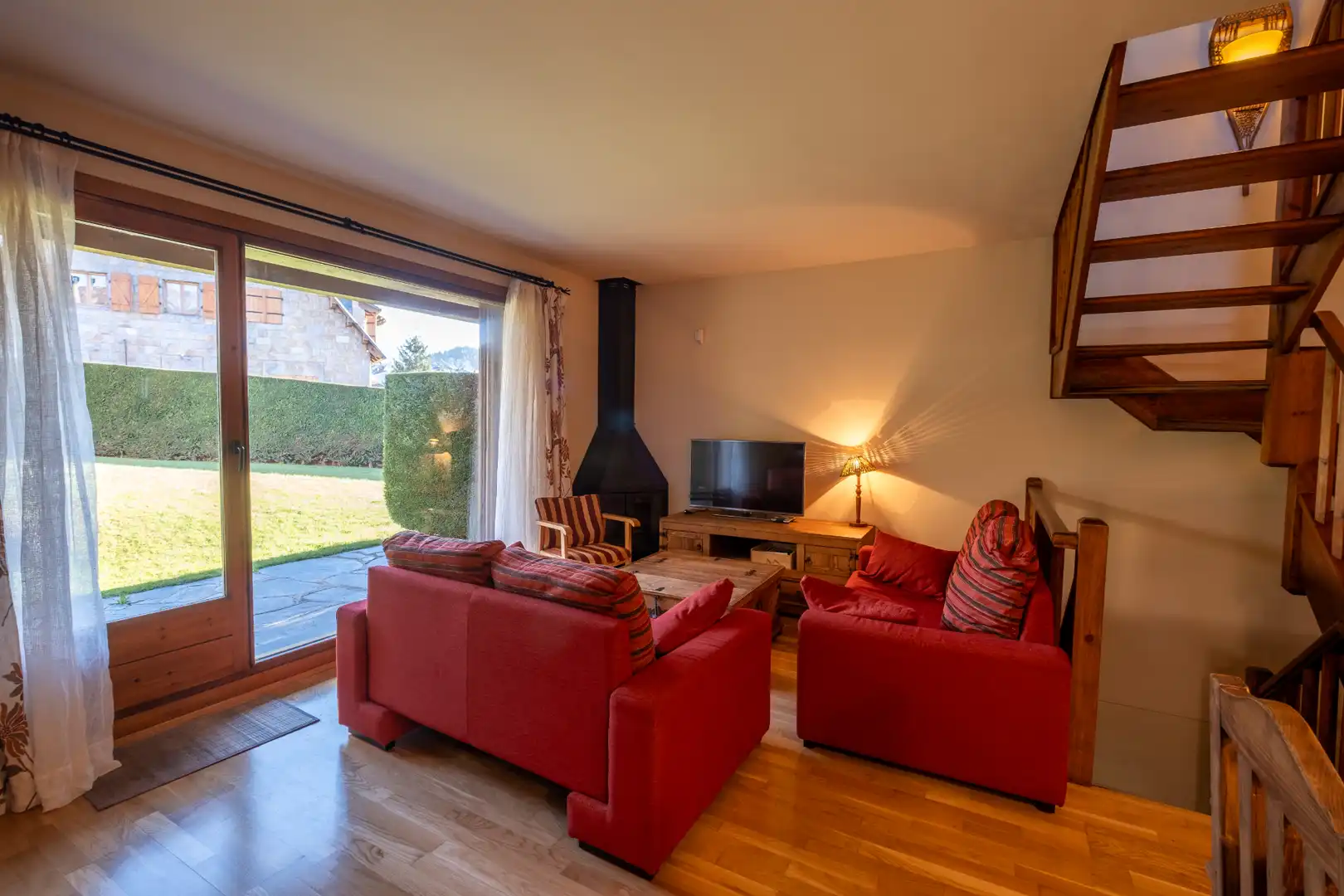 Sala d'estar de Casa adosada de lloguer en Bellver de Cerdanya amb Calefacció, Parquet i Terrassa