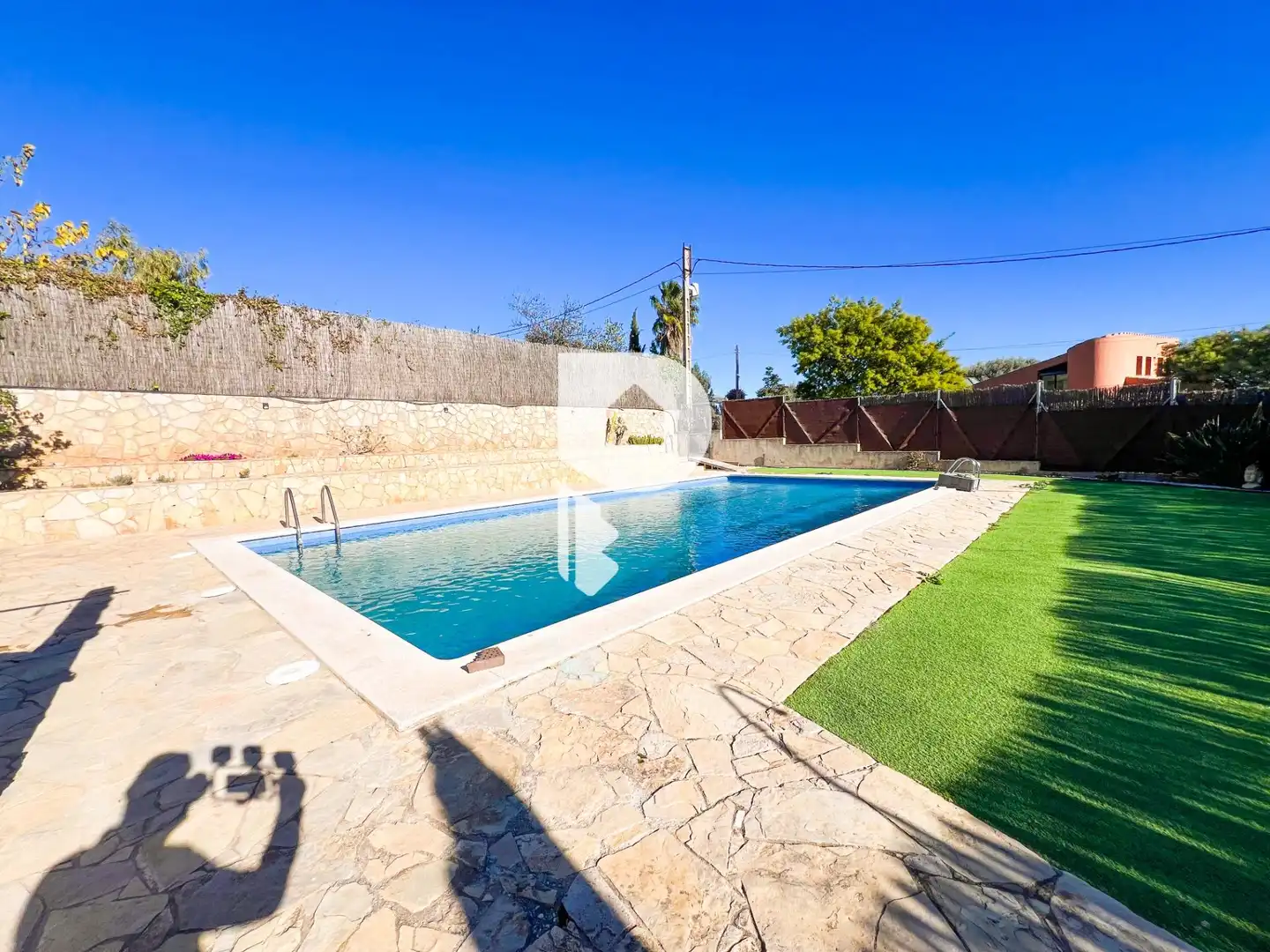 Piscina de Casa o chalet en venta en Pallejà con Aire acondicionado, Calefacción y Jardín privado
