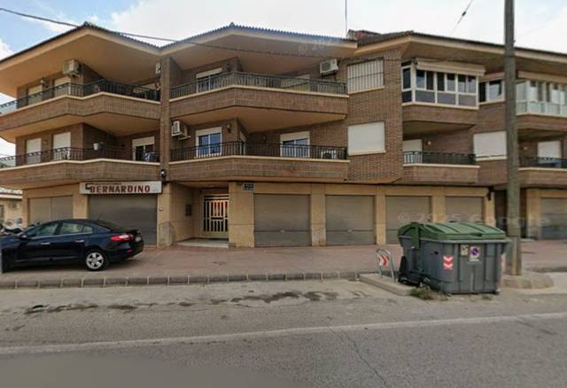 Local comercial en Alquiler en C/ Orilla del Azarbe  en Santa Cruz