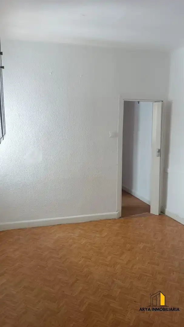 Flat with terrace for sale in Carabanchel