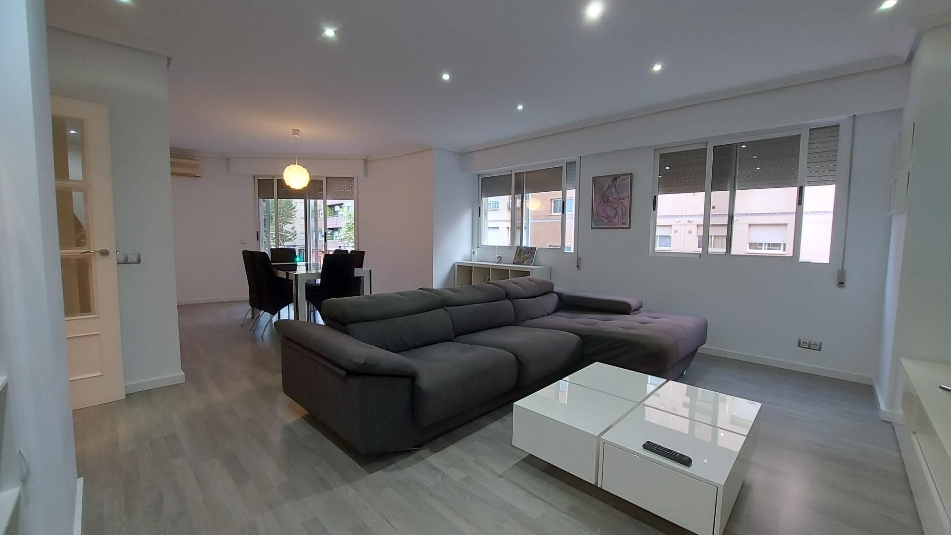 Living room of Flat to rent in Manises  with Air Conditioner, Heating and Balcony