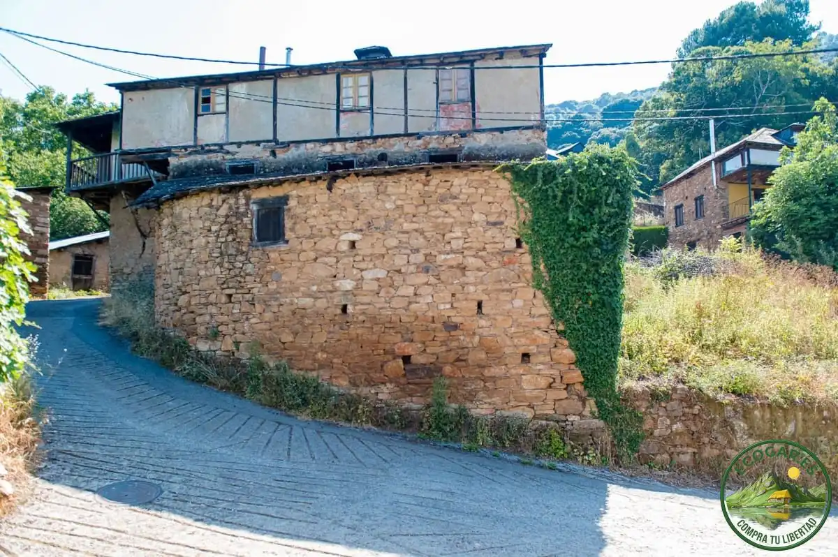 Vista exterior de Casa o xalet en venda en Corullón