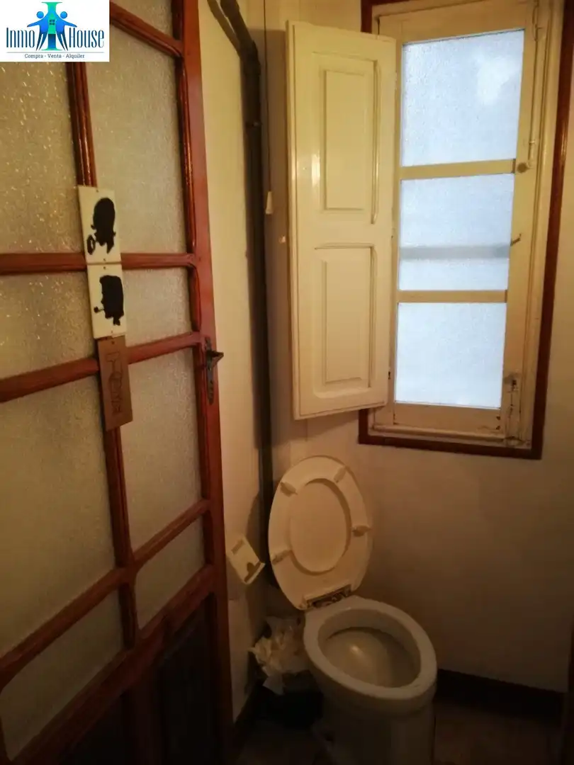 Bany de Casa o xalet en venda en Albacete amb Terrassa, Traster i Moblat