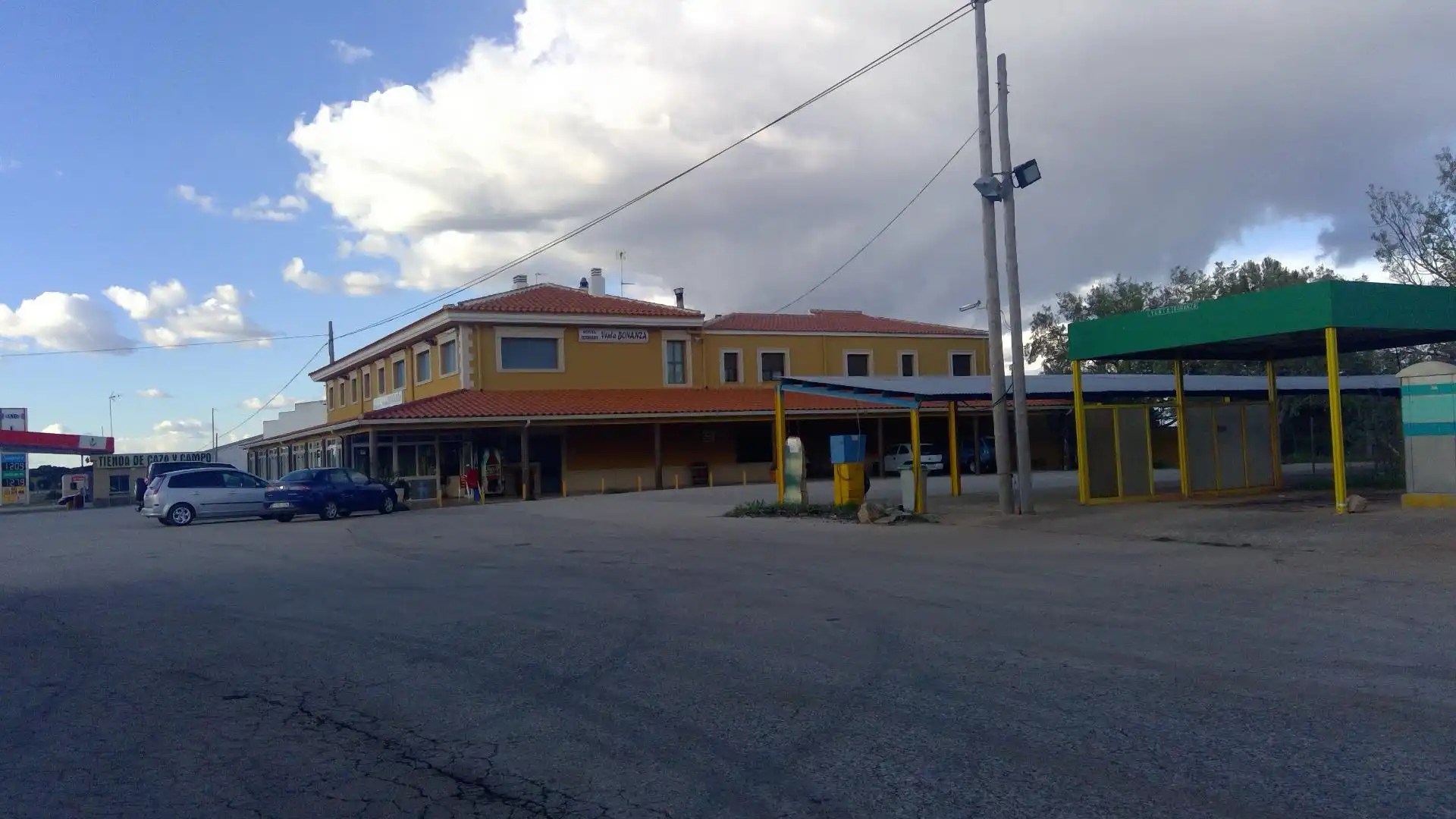 Vista exterior de Local en venda en Robledo