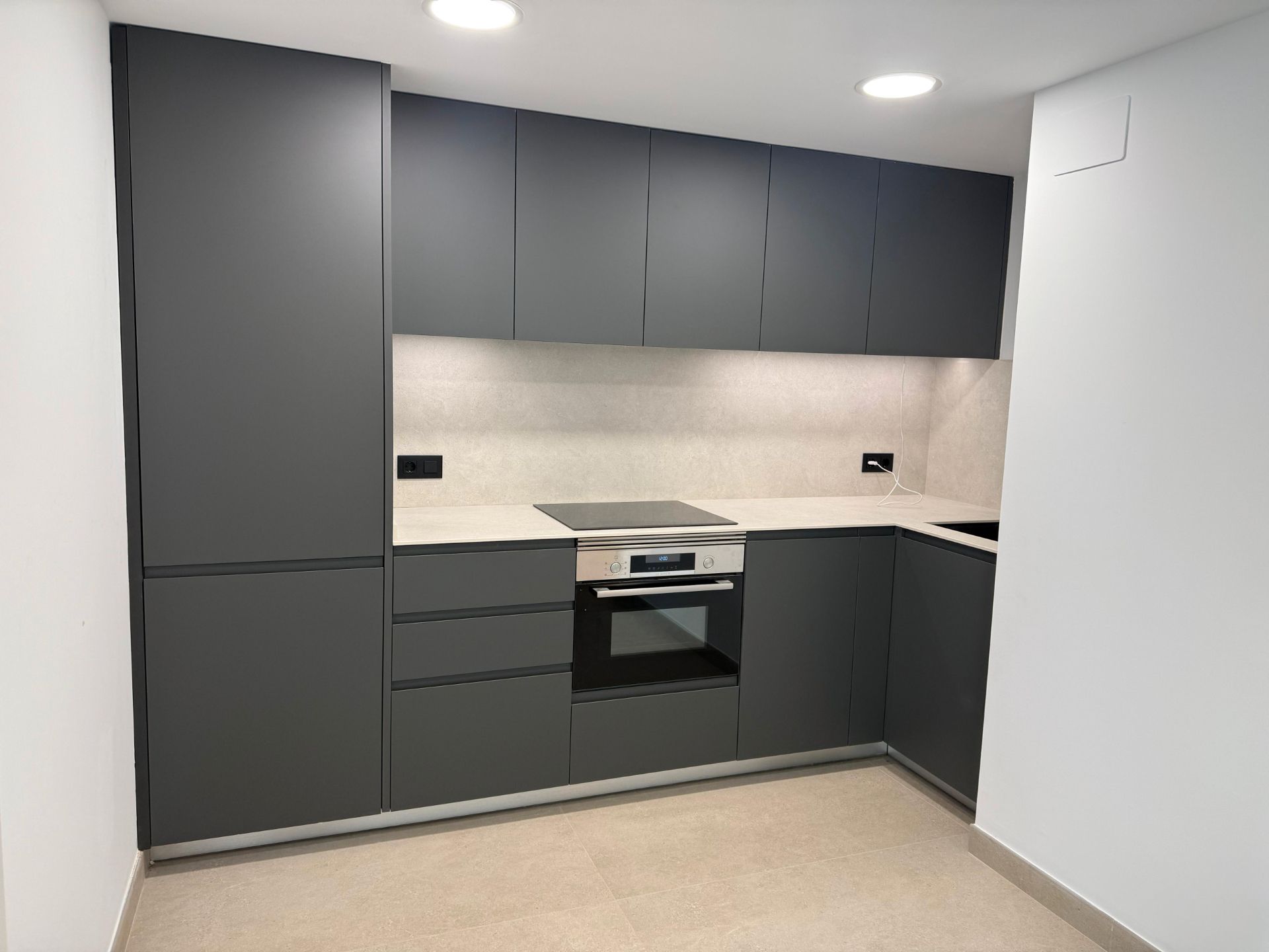 Kitchen of Flat for sale in Granollers  with Air Conditioner, Heating and Microwave