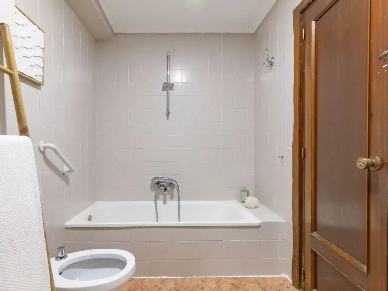Badezimmer von Wohnung zum Verkauf in  Valencia Capital mit Balkon