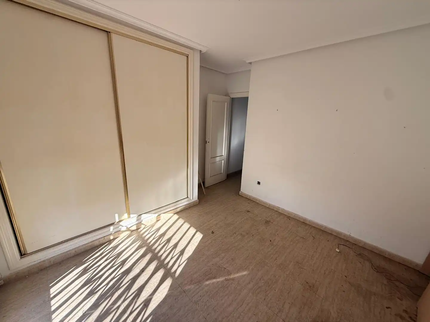 Dormitori de Casa o xalet en venda en Daya Nueva amb Terrassa i Piscina comunitària