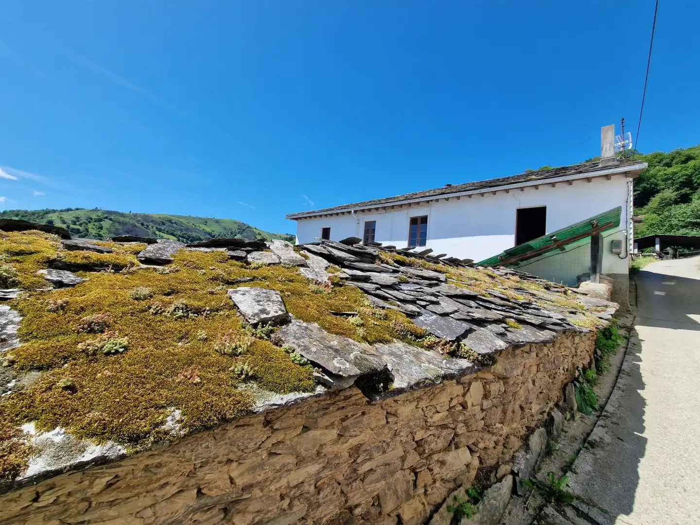 Vista exterior de Finca rústica en venta en Cangas del Narcea con Calefacción, Jardín privado y Terraza