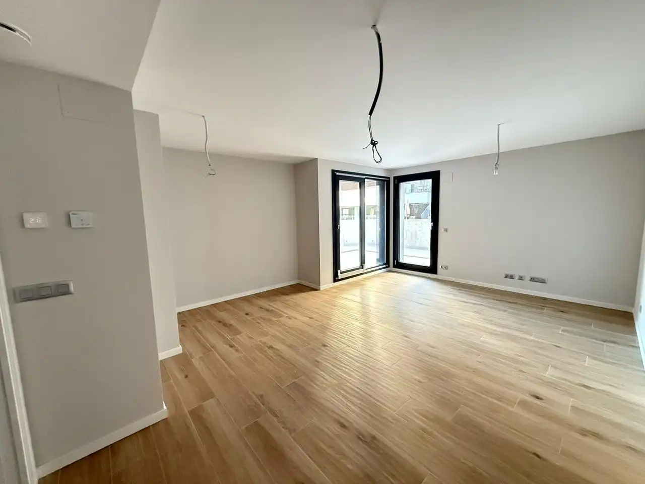 Sala d'estar de Planta baixa en venda en Castro-Urdiales amb Terrassa, Traster i Piscina comunitària