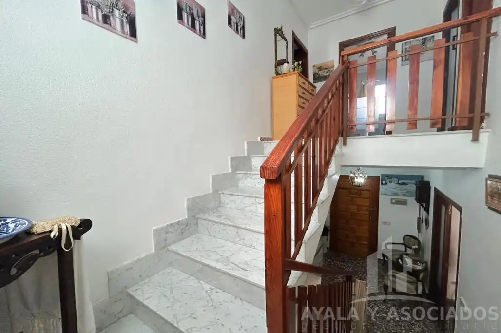 Casa adosada en venta en La Magdalena - Molinos Marfagones