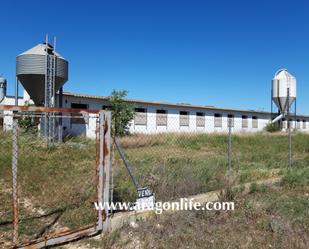 Vista exterior de Nau industrial en venda en Fabara