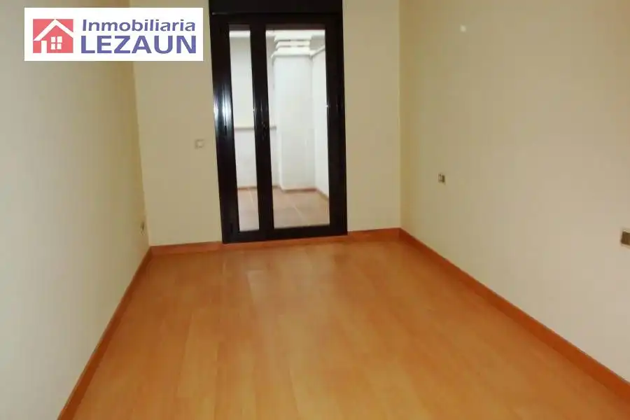 Habitación de Apartamento en venta en Peralta / Azkoien con Aire acondicionado, Terraza y Trastero