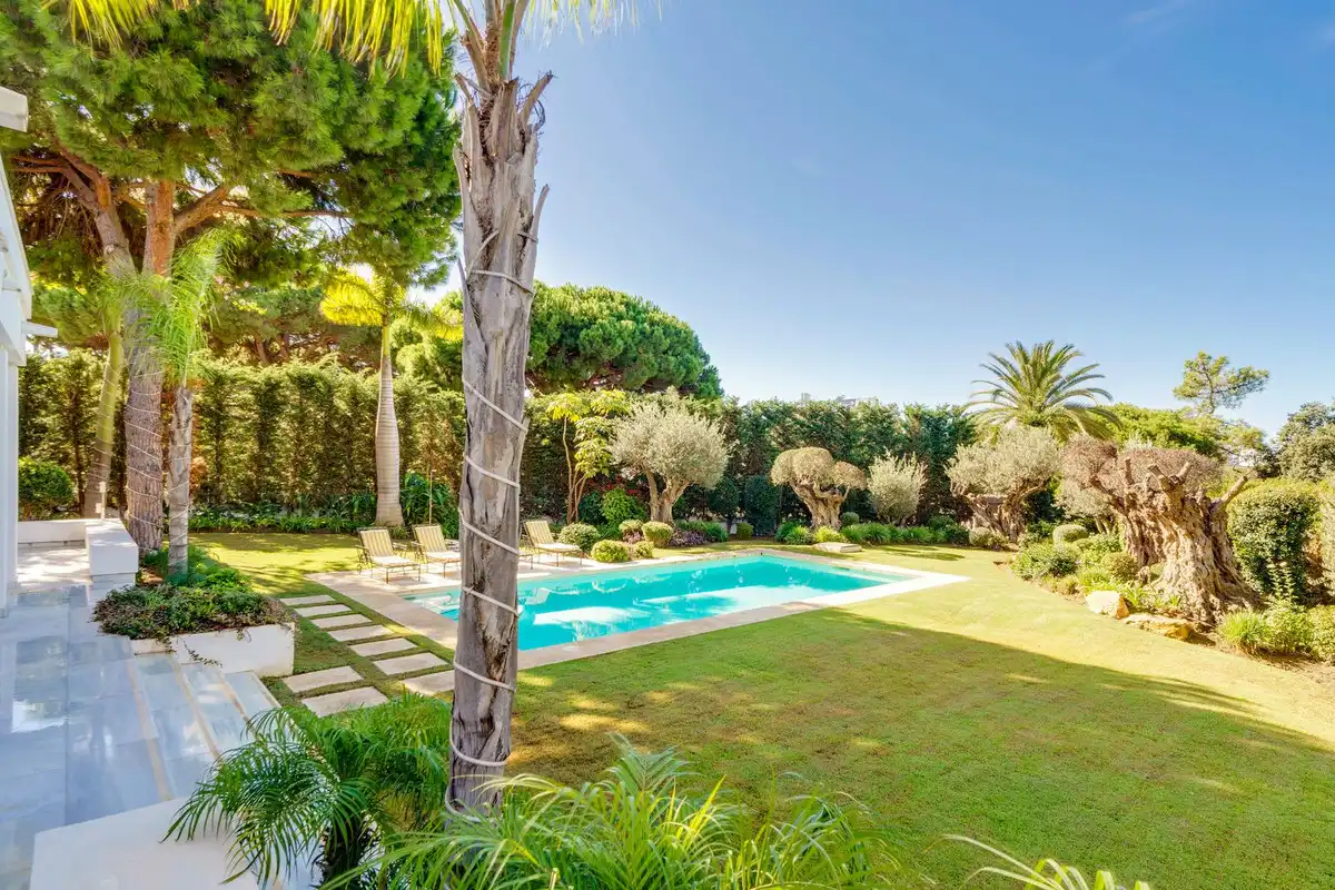 Jardí de Casa o xalet de lloguer en Marbella amb Aire condicionat, Jardí privat i Traster