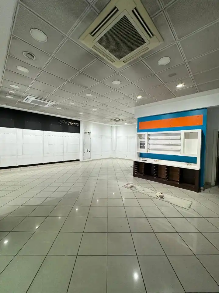 Local comercial de lloguer a Doctor Fernández Iparraguirre, imagen 12