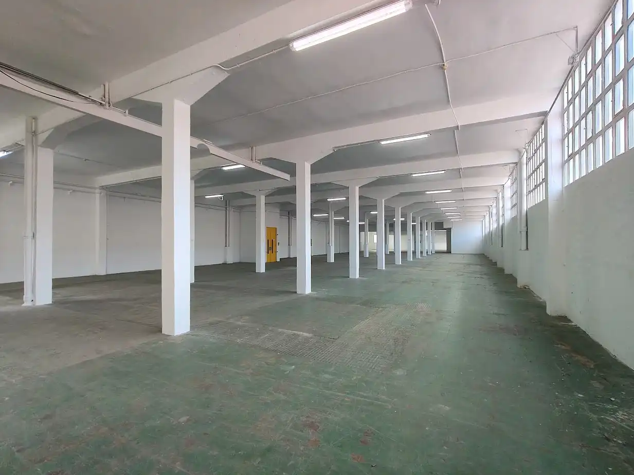 Nau industrial en venda en Sant Boi de Llobregat