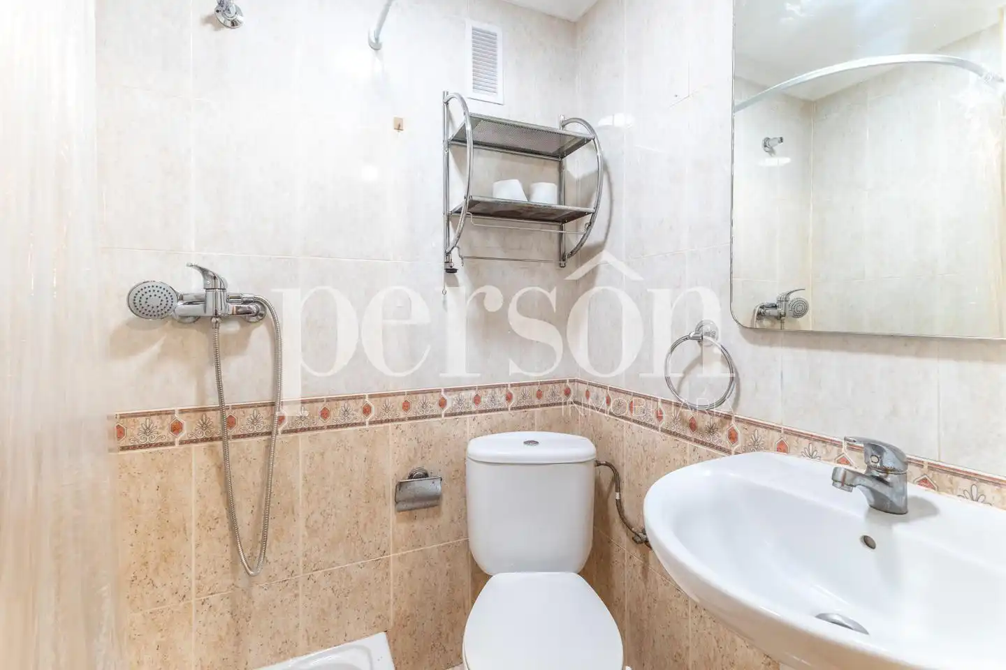 Flat for rent in Calle del Maestro Atanasio Garcia Zapater, Benetússer