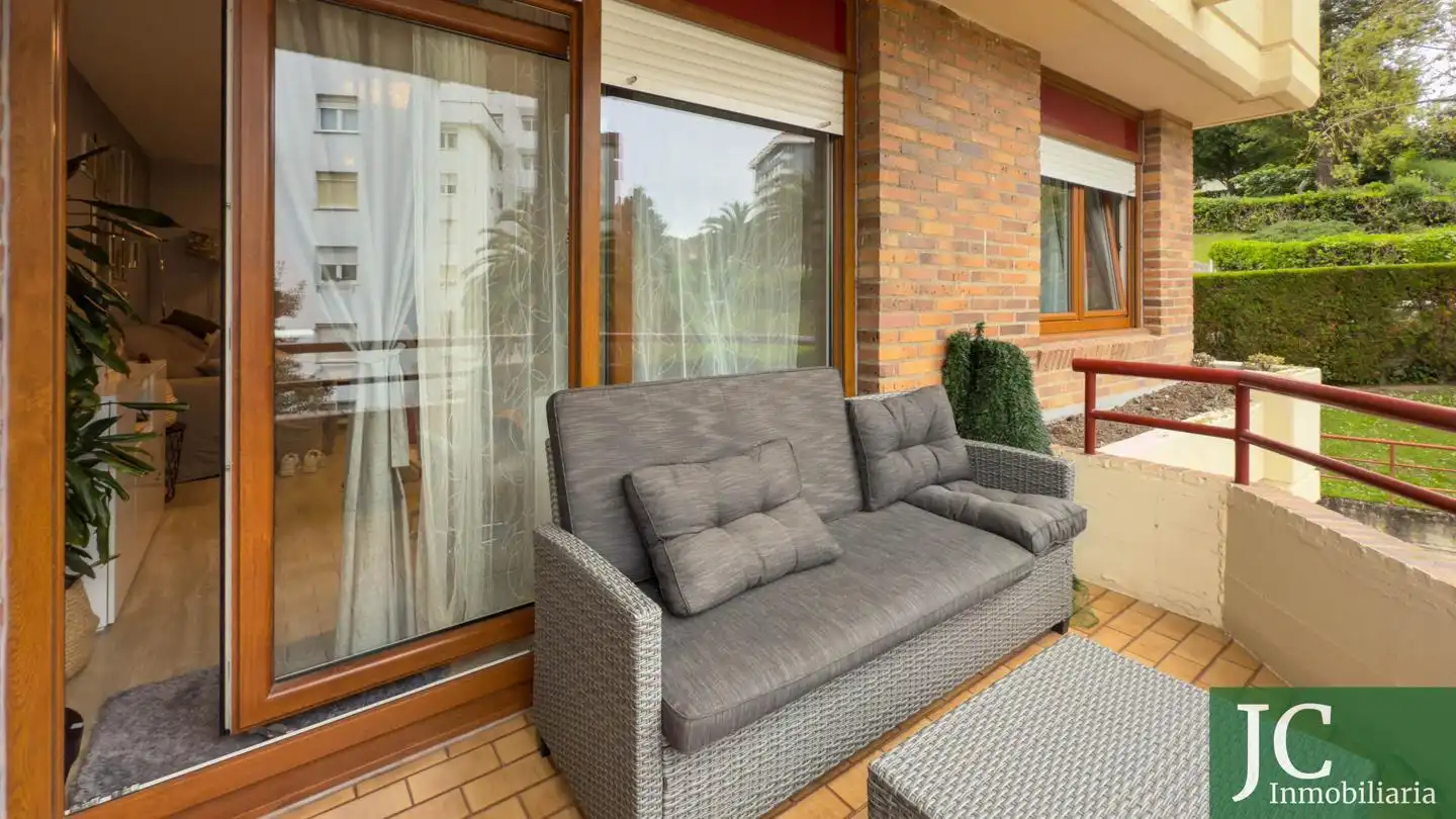 Terrasse von Wohnung zur Miete in Santander mit Heizung, Terrasse und Möbliert