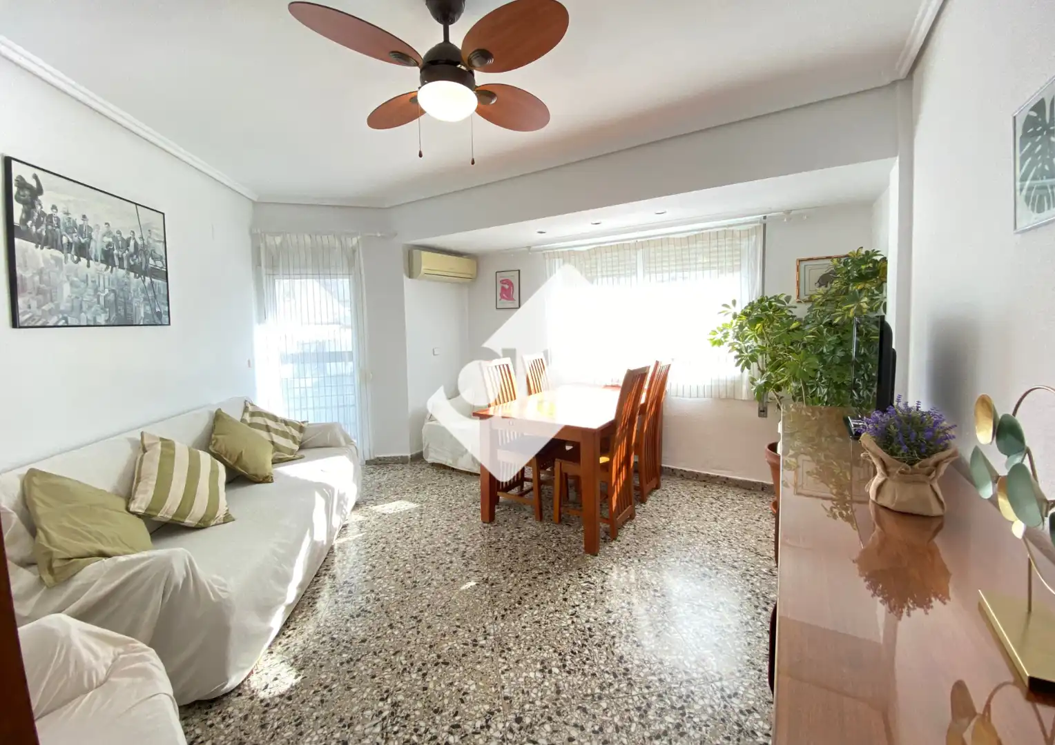 Appartement avec ascenseur à louer à Extramurs
