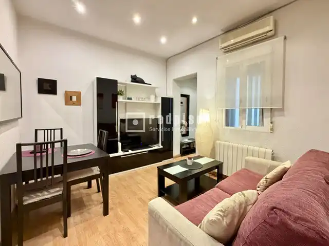 Sala d'estar de Pis en venda en Tetuán