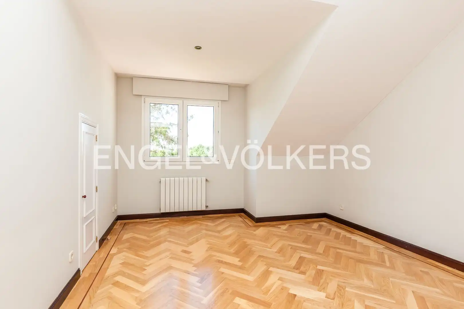 Bedroom of Houses for rent in Madrid  with Air Conditioner, Heating and Private garden