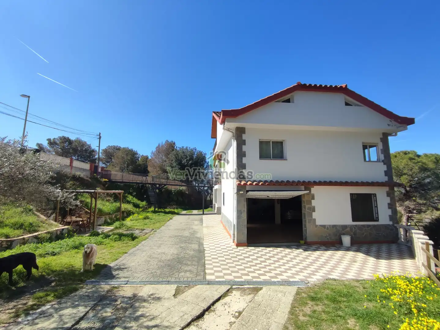 Vista exterior de Casa o xalet en venda en Abrera amb Aire condicionat, Calefacció i Jardí privat
