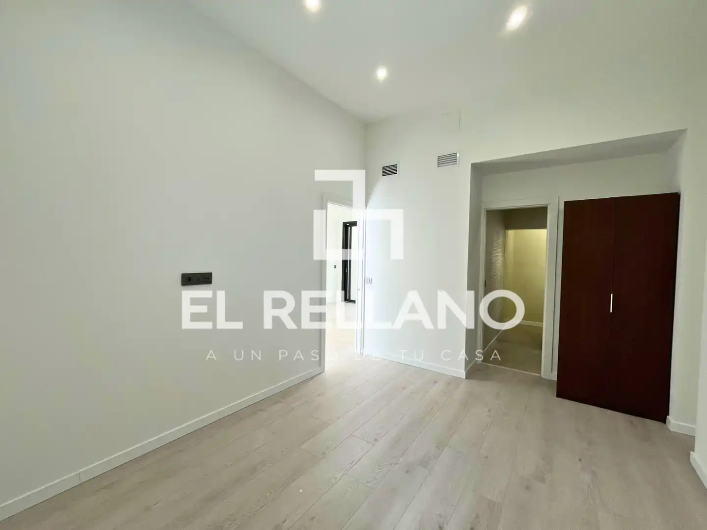 Piso en venta en Badalona con Aire acondicionado, Calefacción y Jardín privado