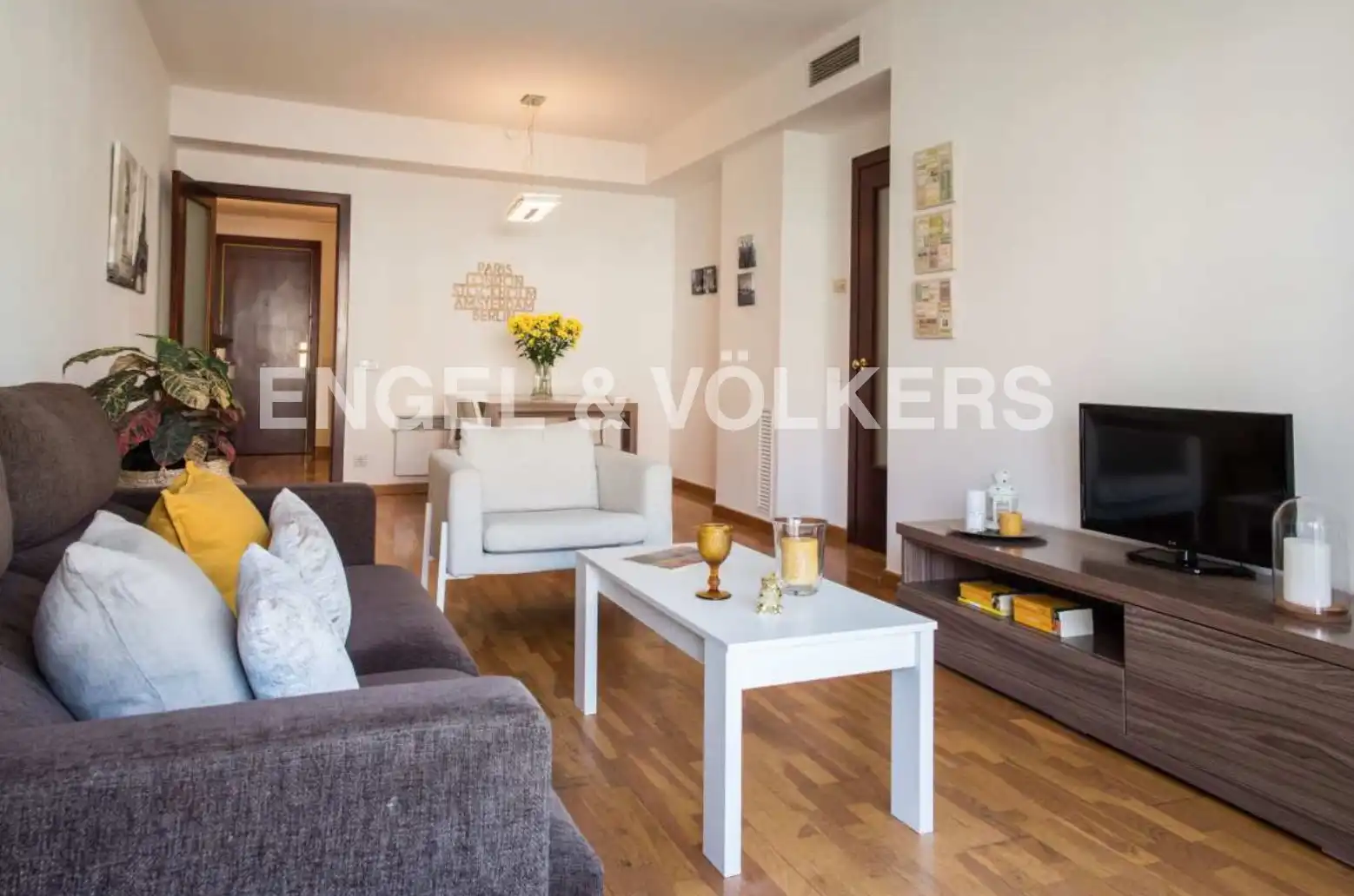 Sala de estar de Piso de alquiler en Barcelona con Aire acondicionado, Calefacción y Parquet