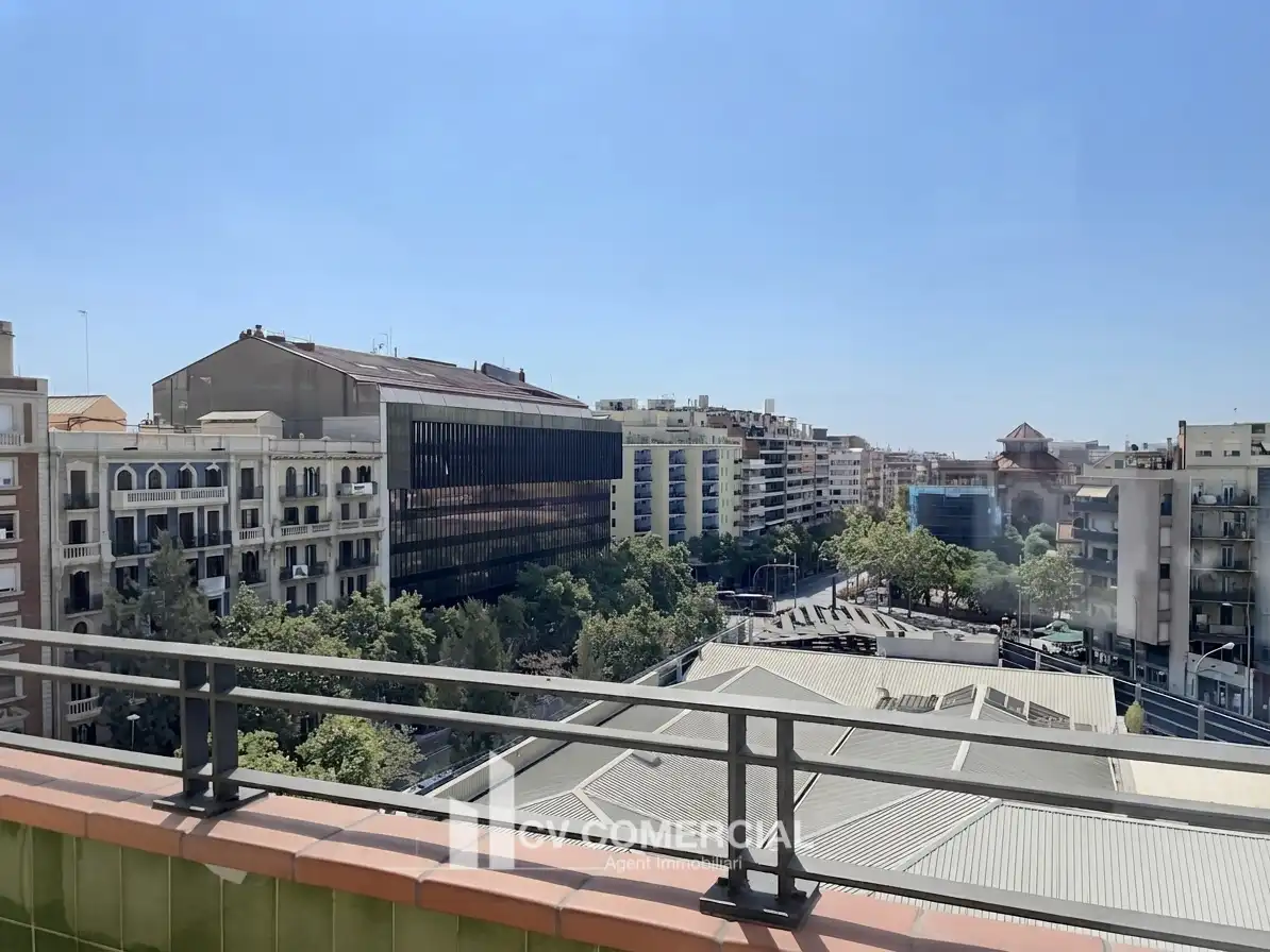 Piso con terraza en venta en Carrer del Comte d'Urgell, imagen 45