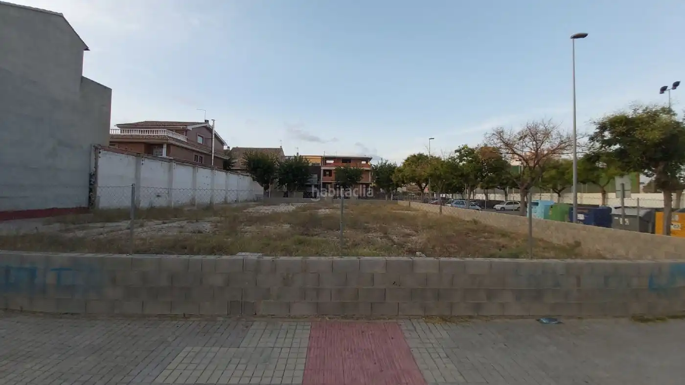 Wohnbaugrundstück zum Verkauf in Carrer del Doctor Fleming 6, imagen 2