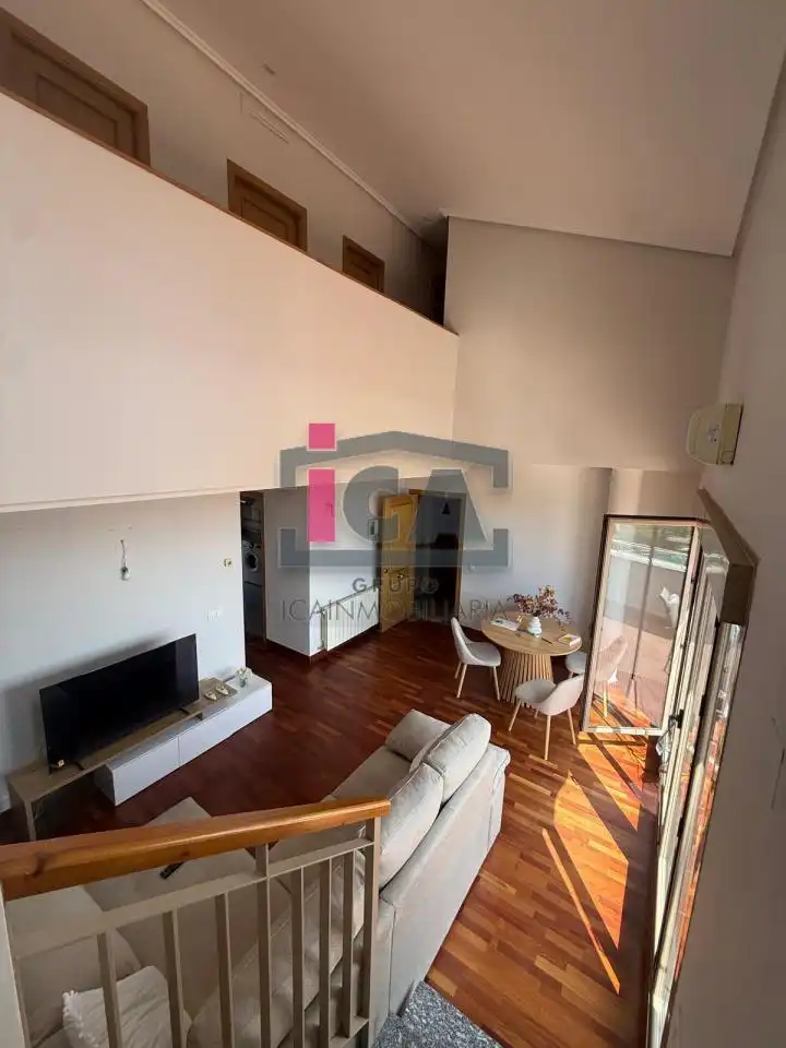Sala d'estar de Àtic en venda en Cáceres amb Aire condicionat, Calefacció i Terrassa