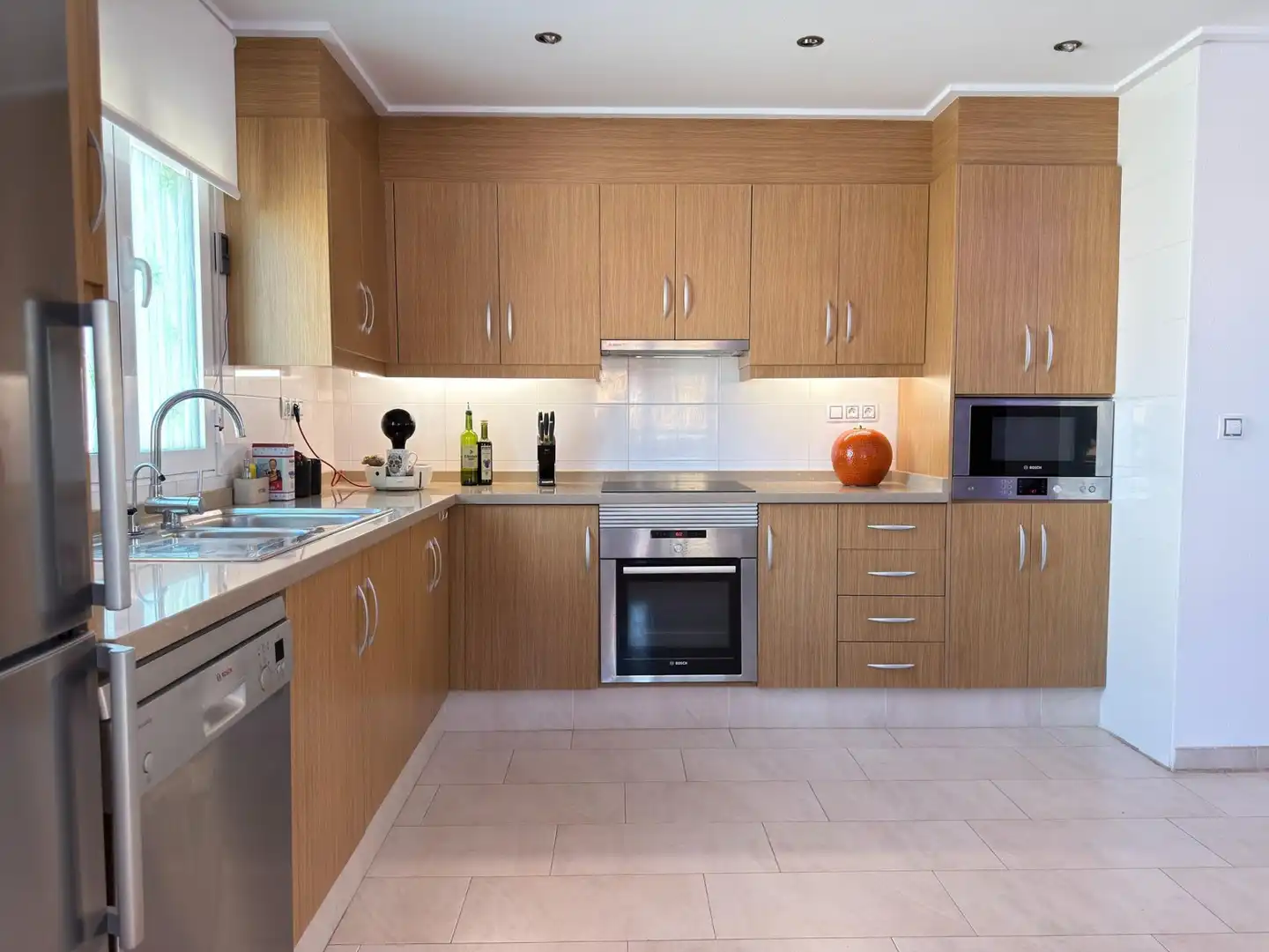 Cuina de Apartament en venda en Orihuela amb Aire condicionat, Calefacció i Jardí privat