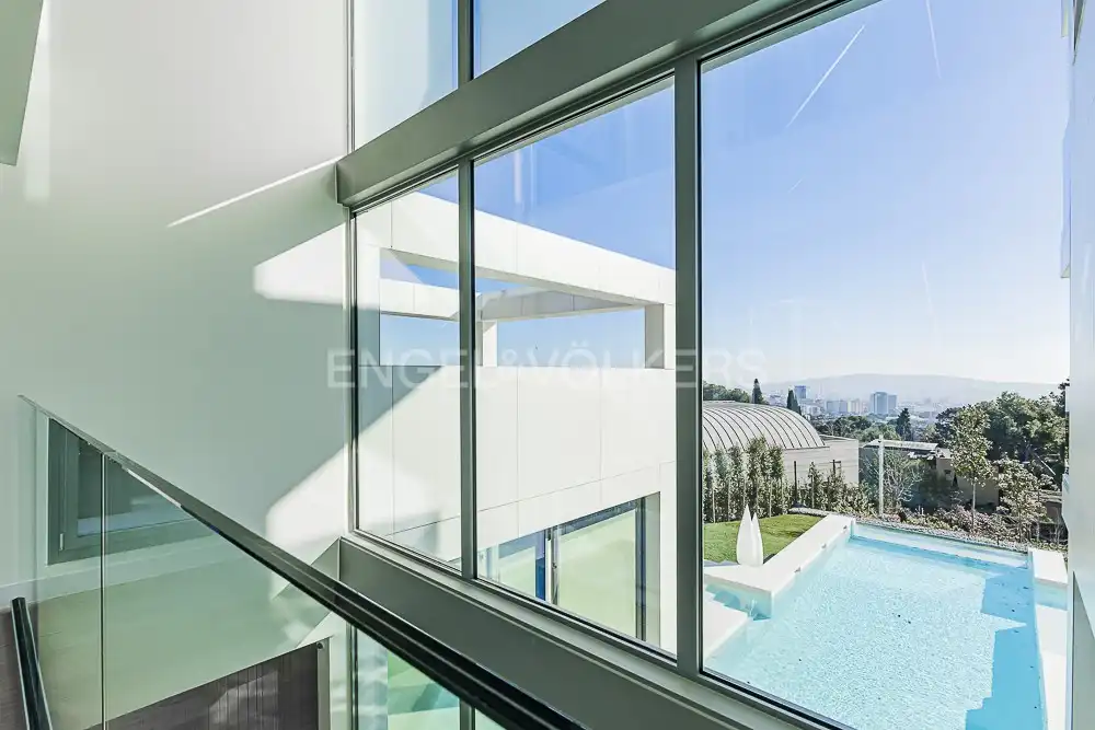 Vista exterior de Casa o chalet en venta en Barcelona con Aire acondicionado, Calefacción y Jardín privado