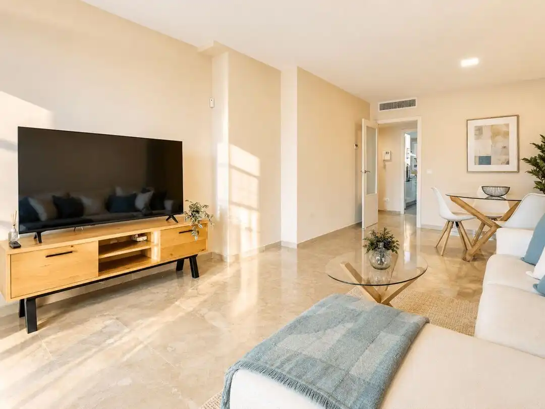Sala d'estar de Pis de lloguer en La Alcaidesa amb Aire condicionat, Calefacció i Terrassa