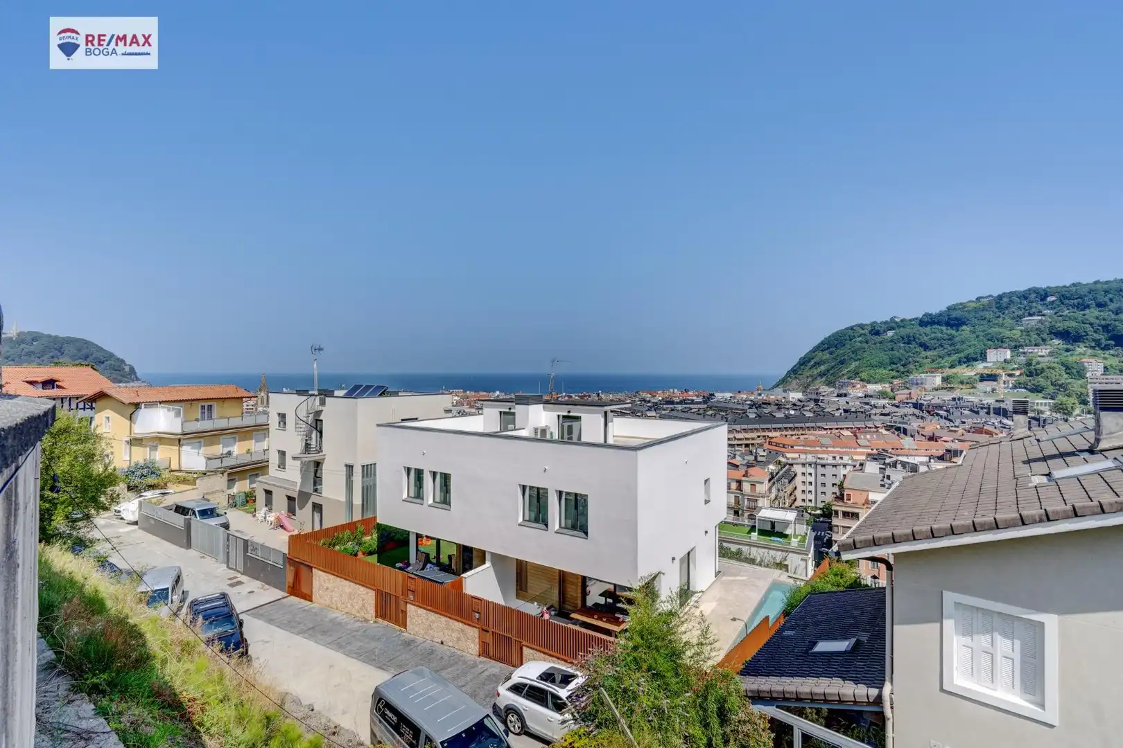 Vista exterior de Piso en venta en Donostia - San Sebastián  con Jardín privado, Parquet y Terraza