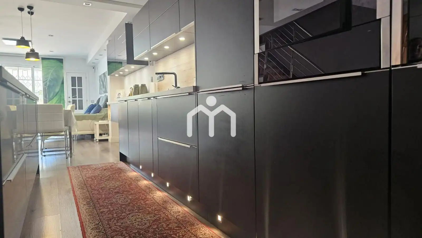 Cocina de Casa o chalet en venta en Badalona con Aire acondicionado, Calefacción y Jardín privado