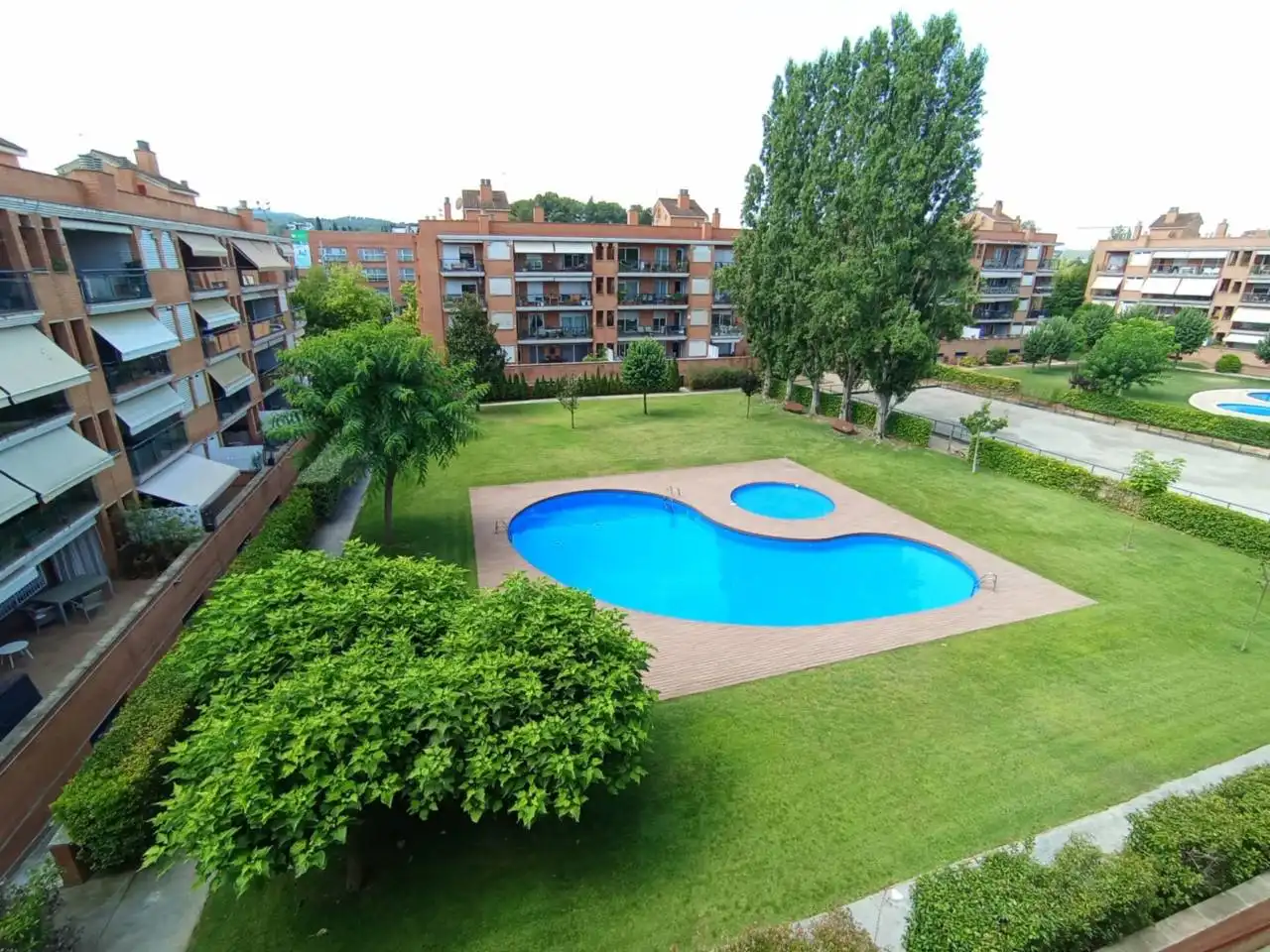 Schwimmbecken von Wohnung zur Miete in Sant Cugat del Vallès mit Klimaanlage, Heizung und Parkett