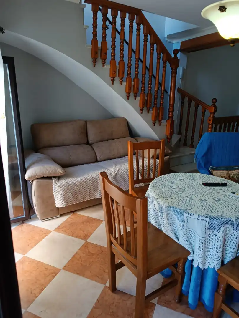 Sala d'estar de Casa adosada en venda en Álora amb Aire condicionat i Terrassa