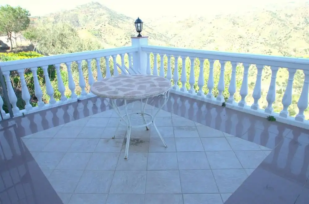 Casa con jardín en venta en Sayalonga, imagen 7