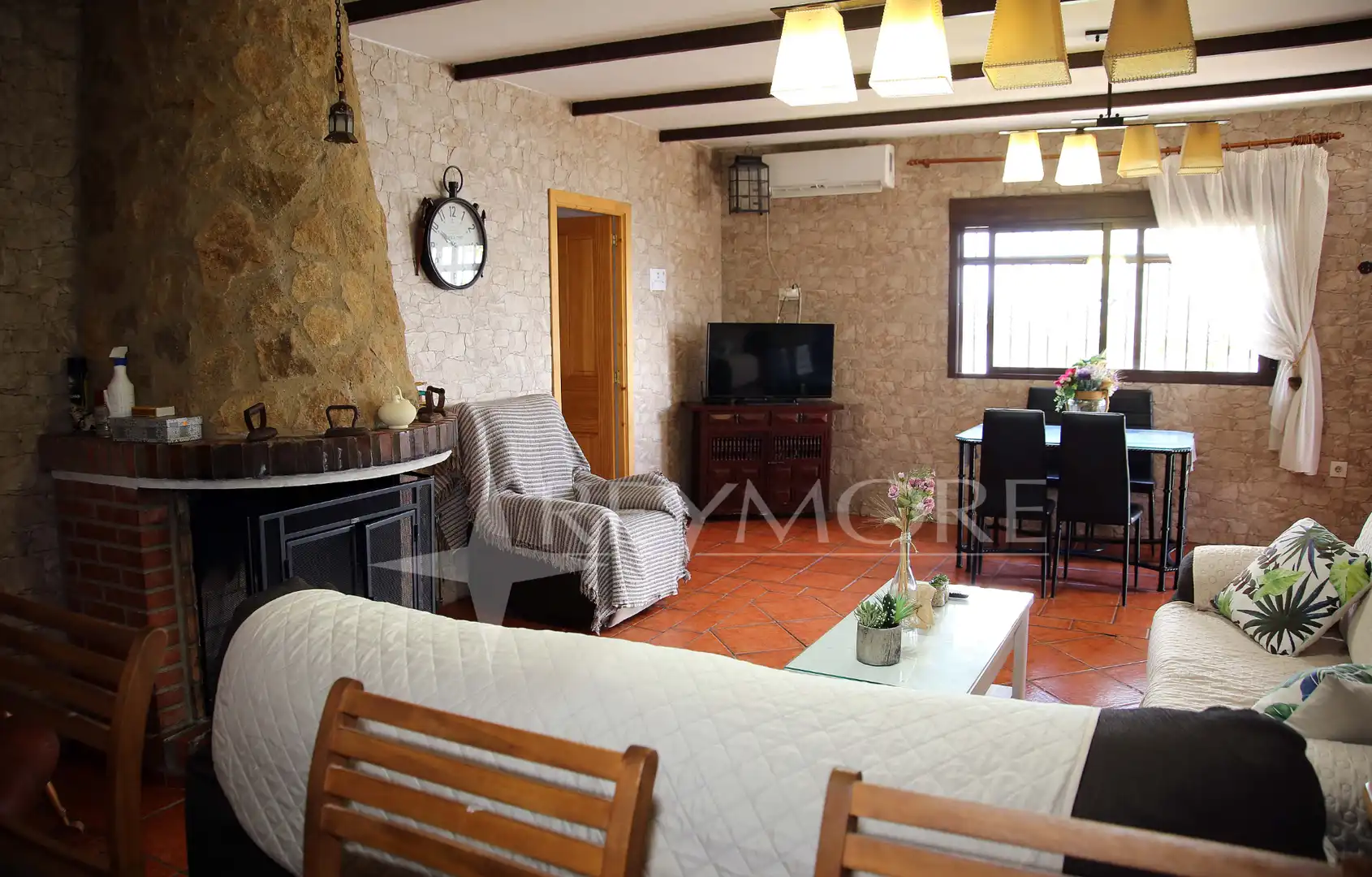 Sala de estar de Casa o chalet en venta en Almodóvar del Río con Aire acondicionado, Calefacción y Jardín privado