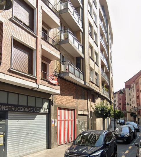 Photo 1 of Garage to rent in Santutxu Kalea, 70, Santutxu - Basarrate, Bizkaia