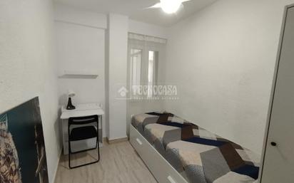 Bedroom of Flat to rent in Alicante / Alacant